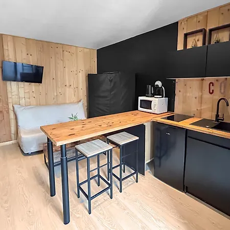 Rénové à - Plage, Centre&gare à Pied