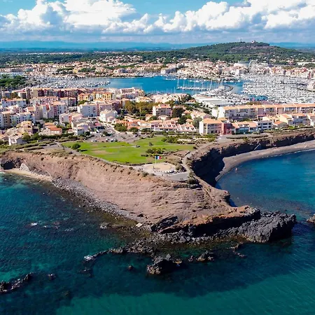 Rénové à - Plage, Centre&gare à Pied Agde